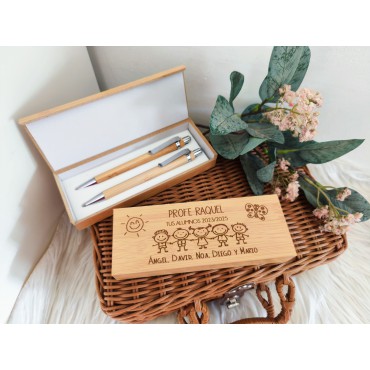 Caja con bolígrafo y...